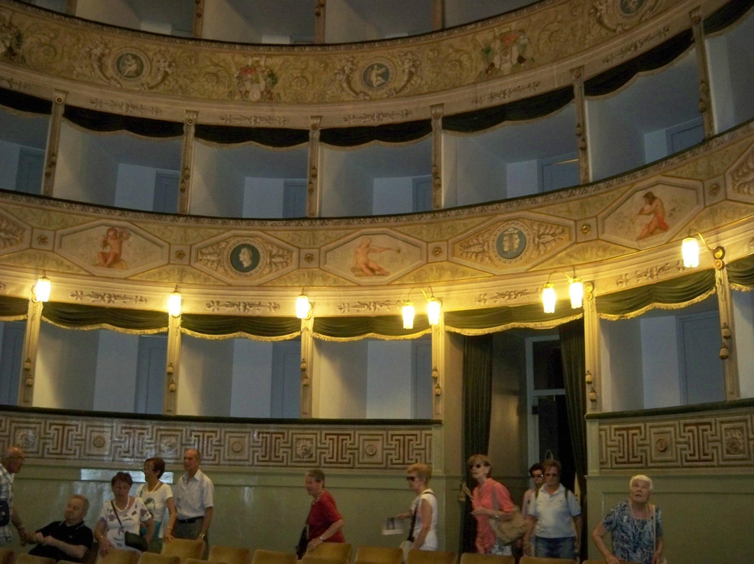 Teatro sociale景点图片