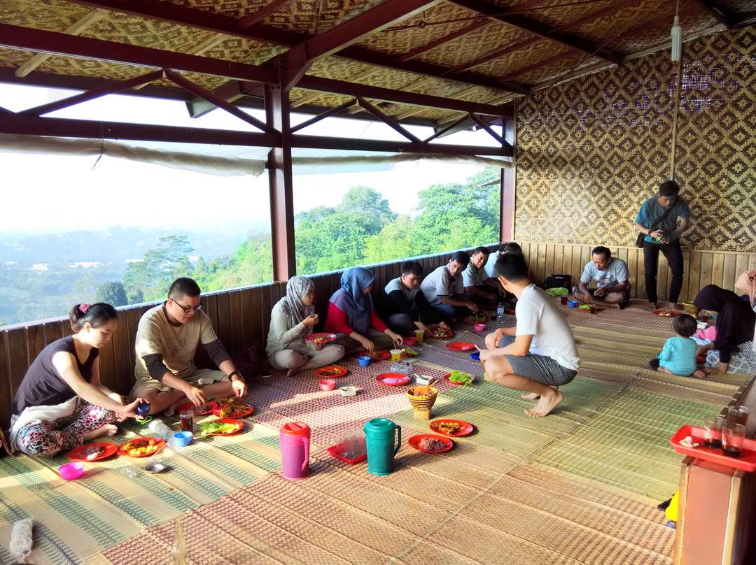 Punclut Ciumbuleuit-万隆必去景点