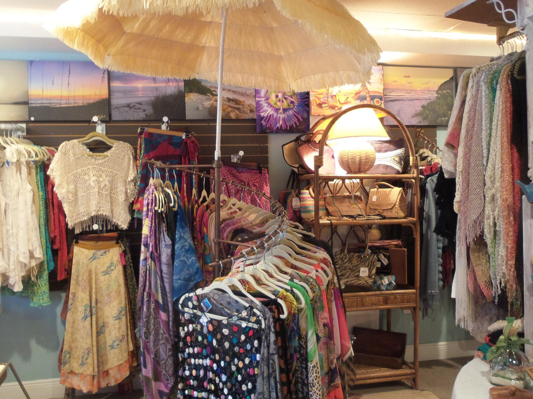 The Uptown Lot-Bradenton Beach必去景点