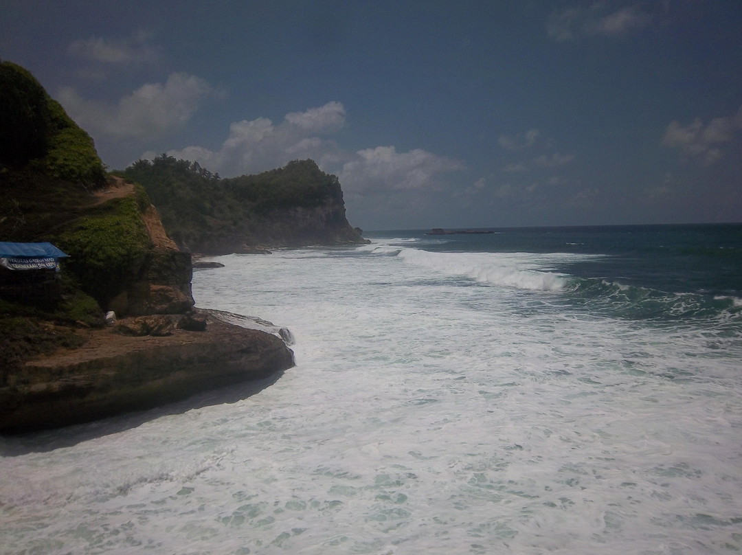 Pantai Banyu Tibo-Pacitan必去景点