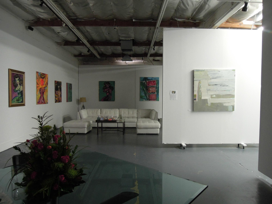 Leslie Jean Porter Gallery-大教堂城必去景点