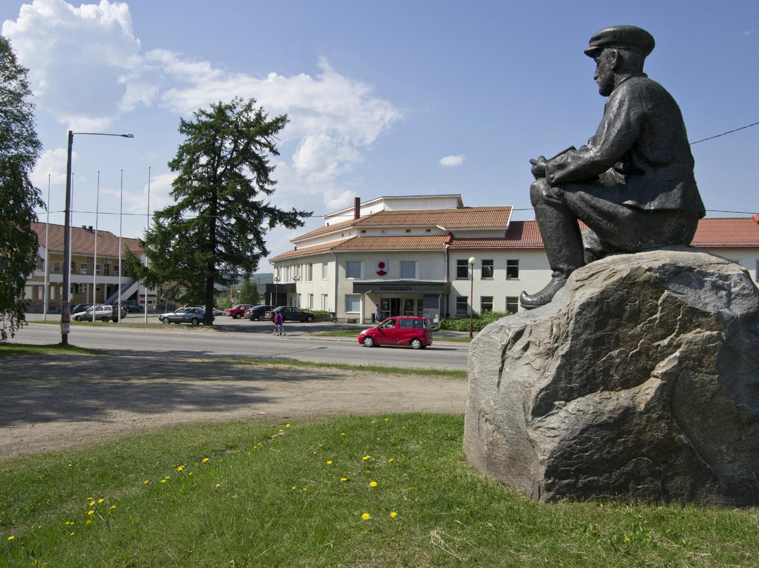 Väinö Kataja Statue