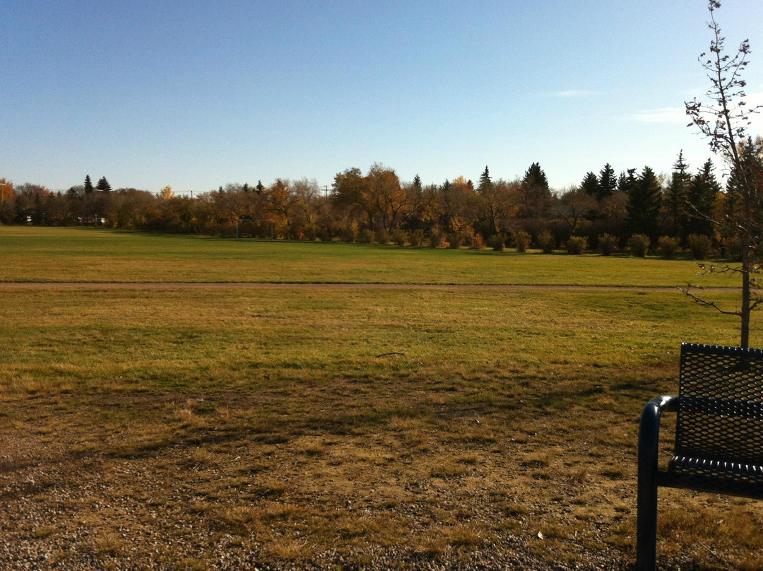 Kinsmen Park South-里贾纳必去景点