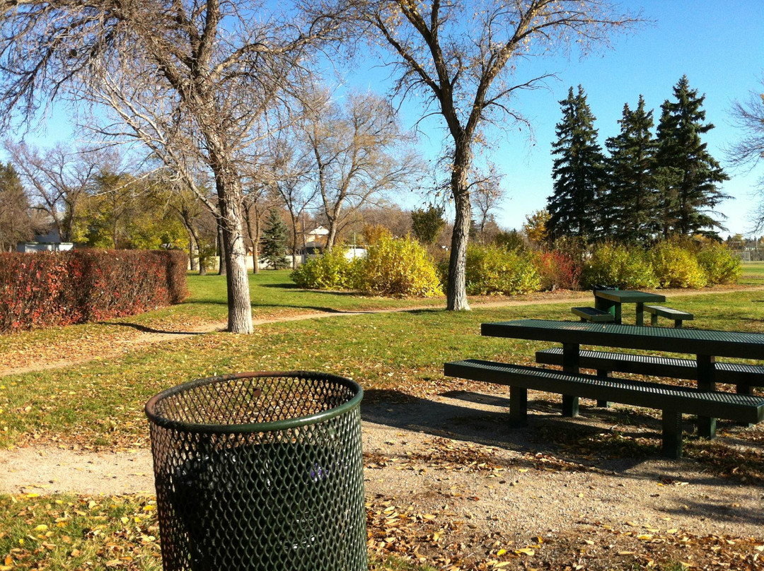 Kinsmen Park South-里贾纳必去景点