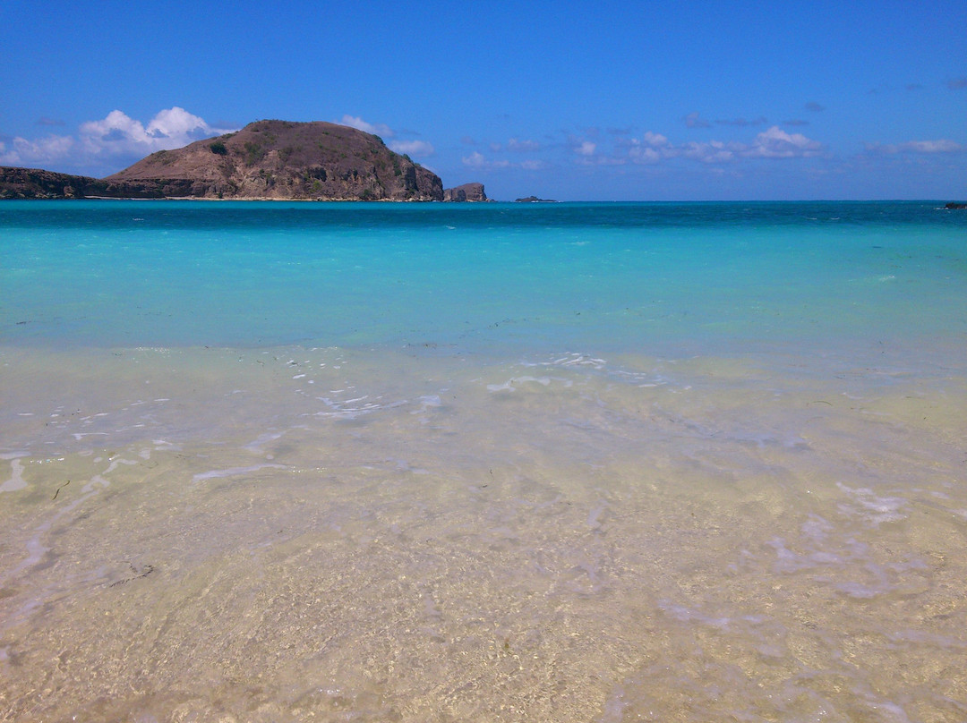 Tanjung Aan Beach-龙目岛必去景点