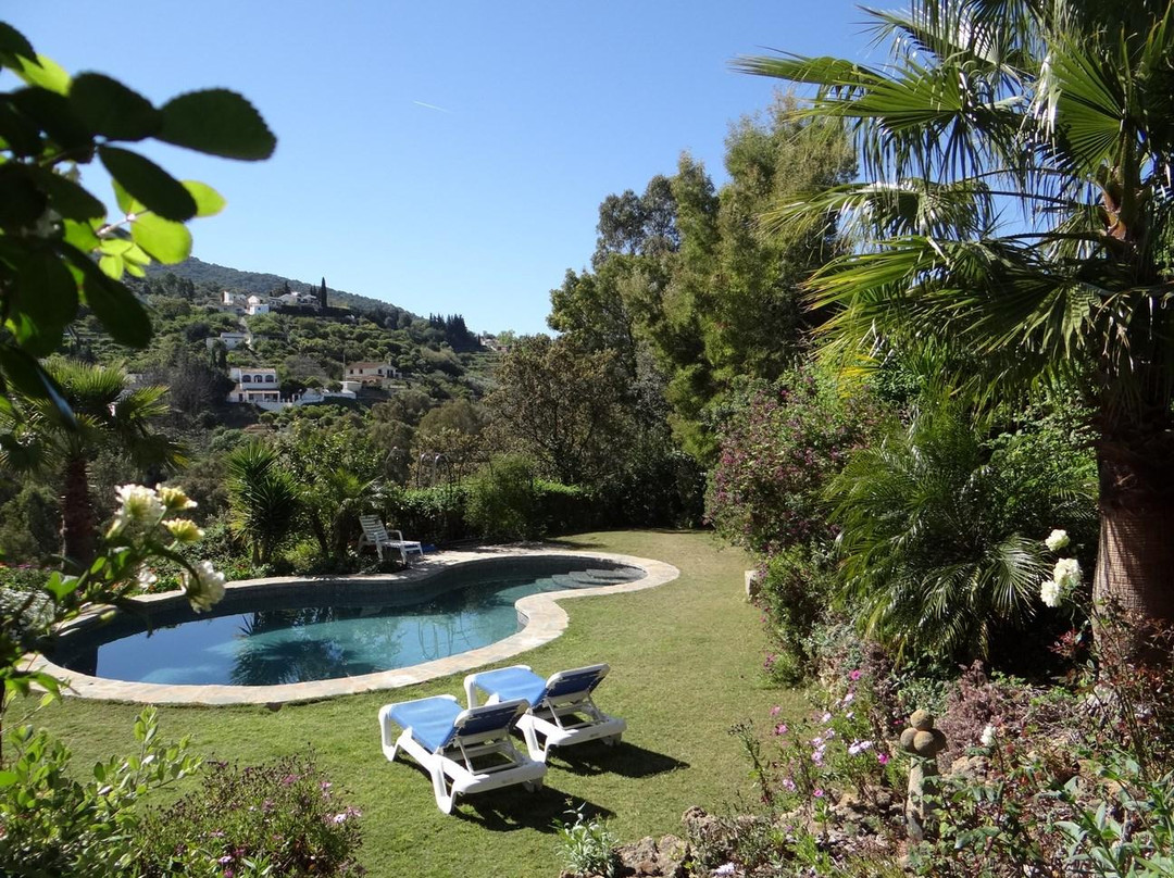 El Roble Holidays with Hot Tubs