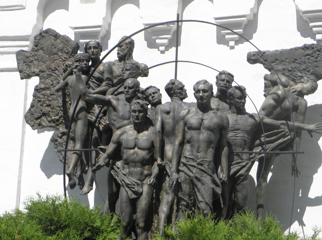 Fascism Victims Memorial-Novhorod-Siverskyi必去景点