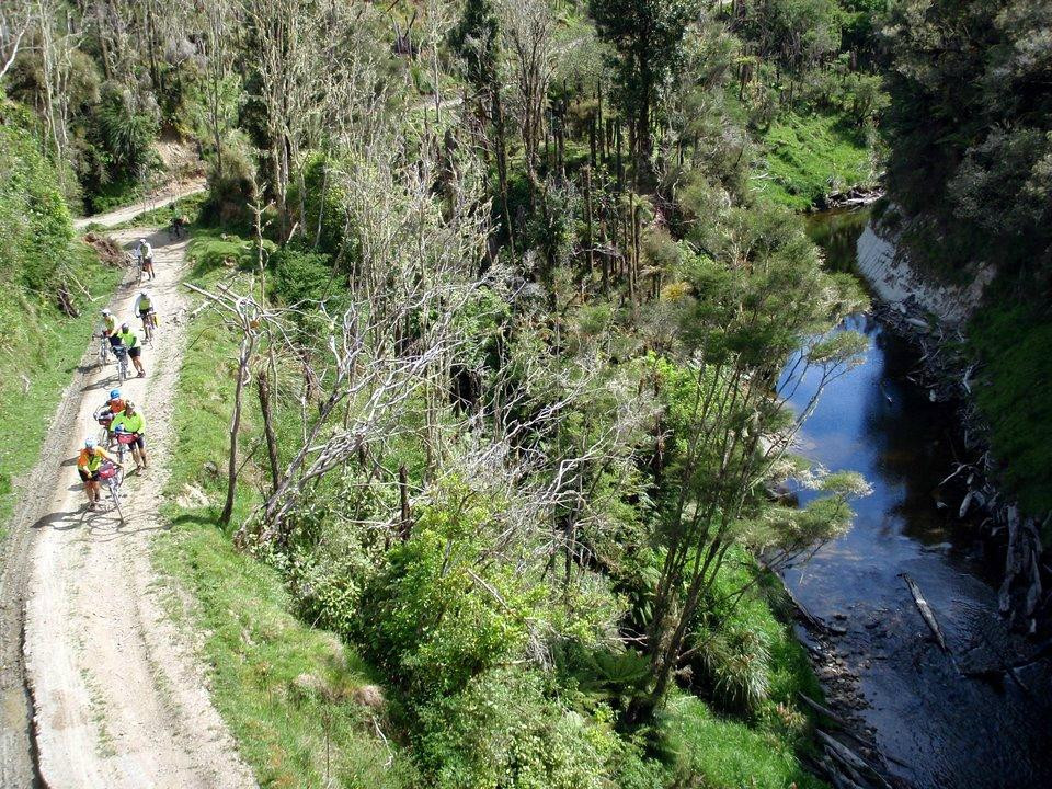 The Whangamomona Road景点图片