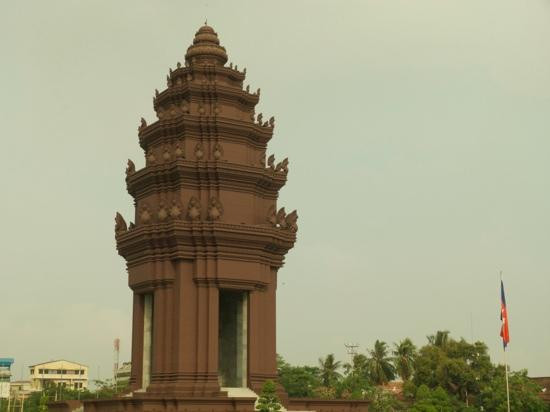 独立纪念碑-金边必去景点