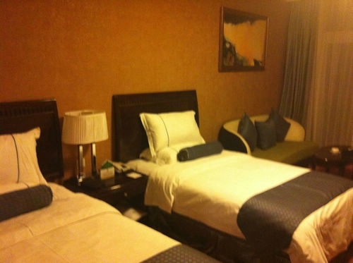 海兰云天海琴酒店-客卧