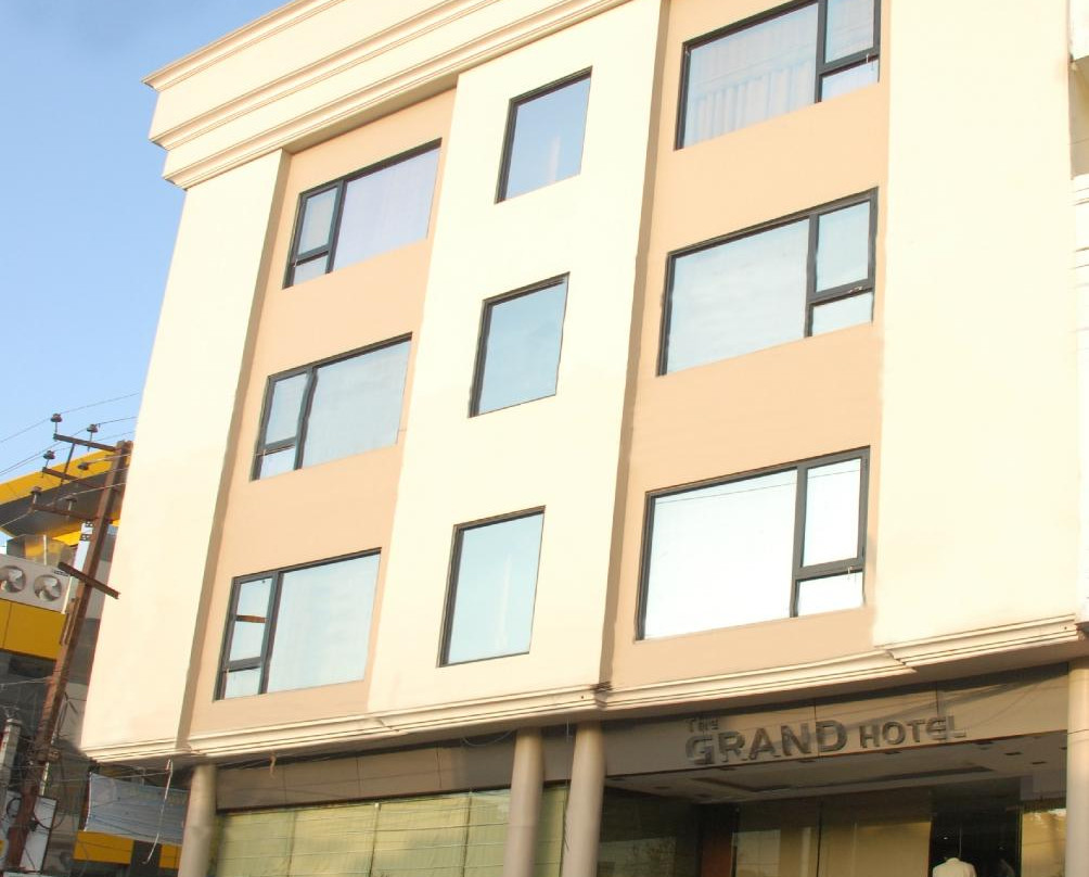 The Grand Hotel主图