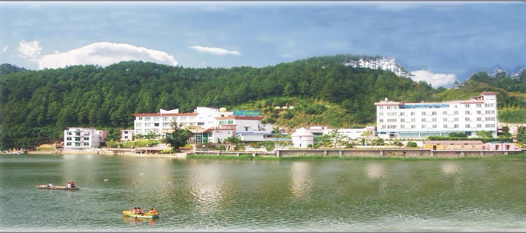 白云温泉山庄主图