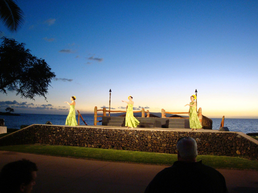 Te Au Moana Luau-维雷亚必去景点