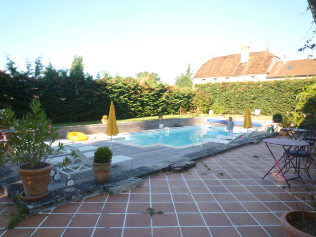 Manoir de Serrigny-泳池