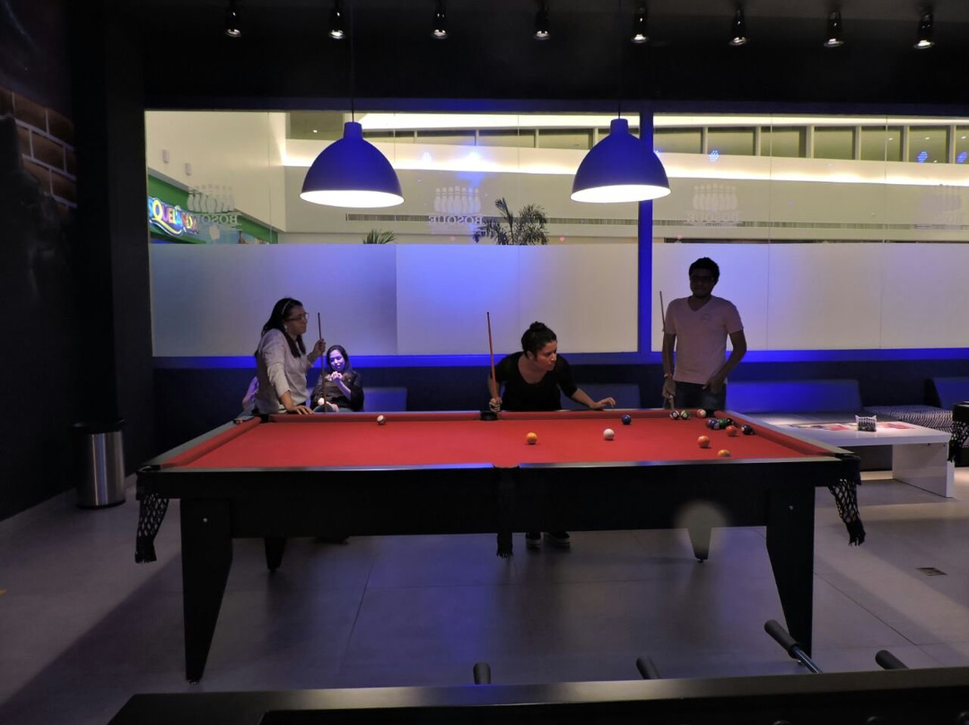 Bosque Sport Bar e Bowling