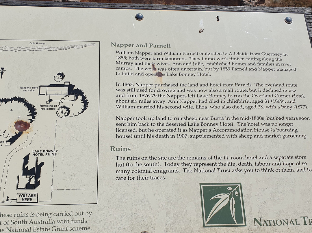 Napper's Ruins景点图片