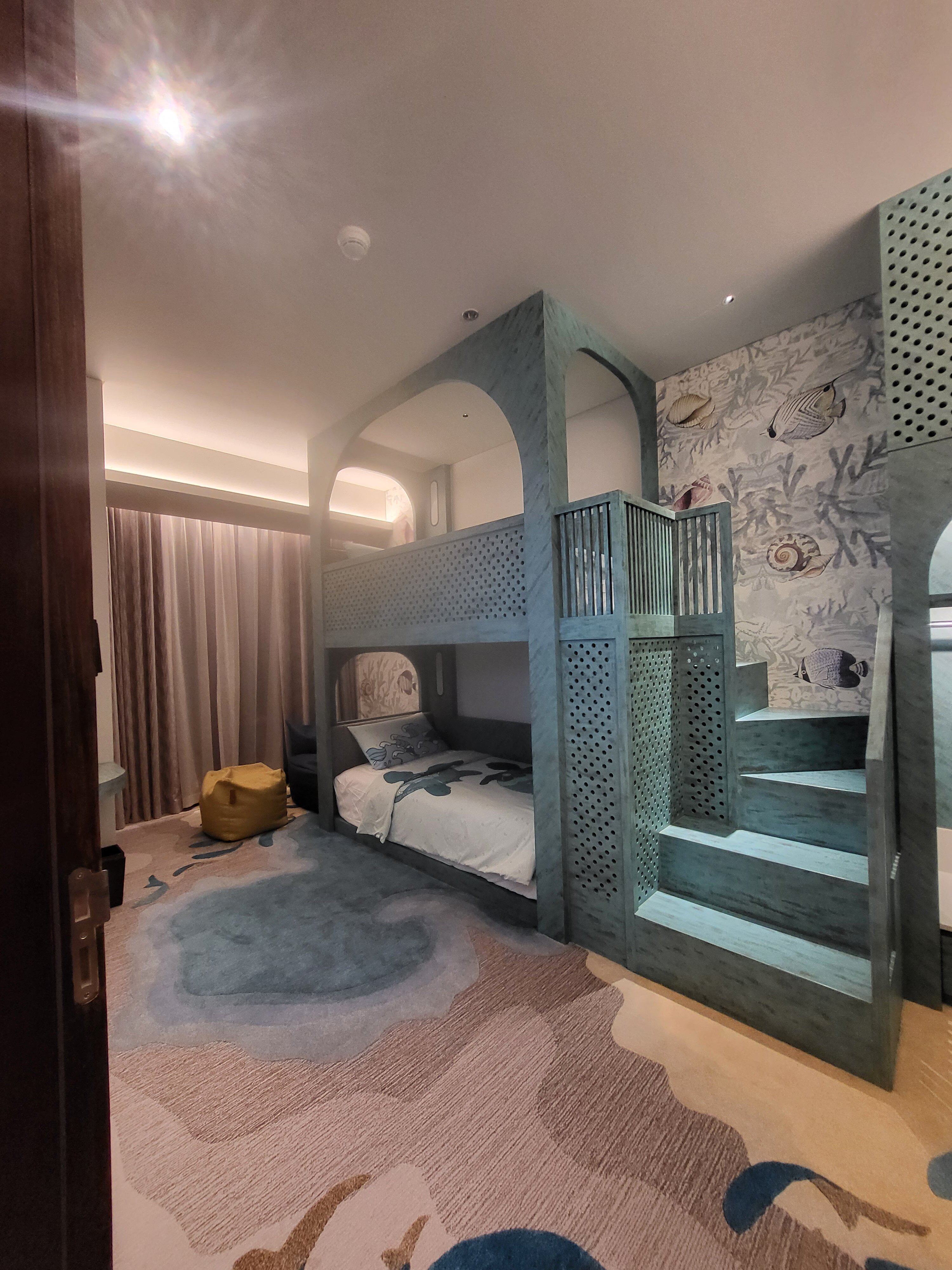 Padma Hotel Semarang-客卧