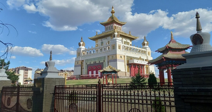 Buddha Shakyamuni Golden Abode-Elista必去景点