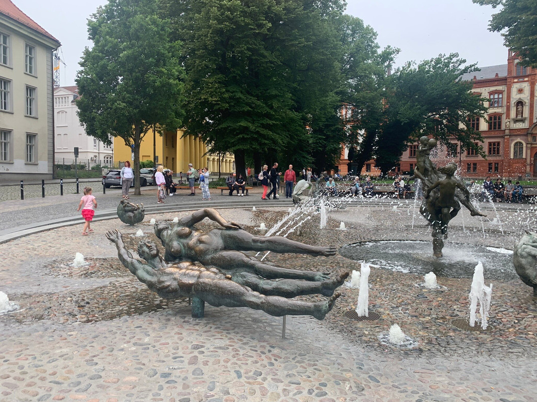Brunnen der Lebensfreude景点图片