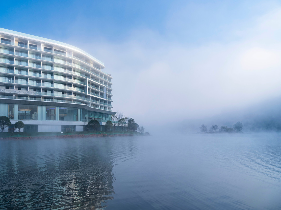 SLH·昆明玉龙湾湖景酒店主图