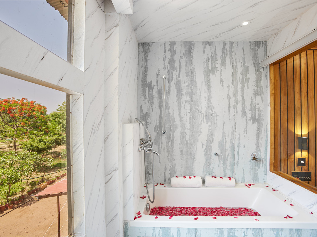 Visamo Nalsarovar Resort Ahmedabad主图