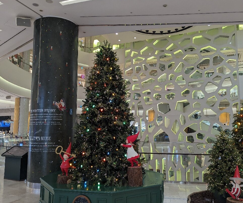 Lotte Department Store Busan Main-釜山必去景点