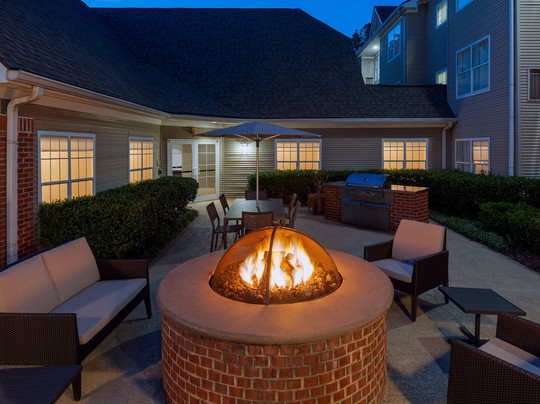 格林维尔斯巴坦机场原住客栈