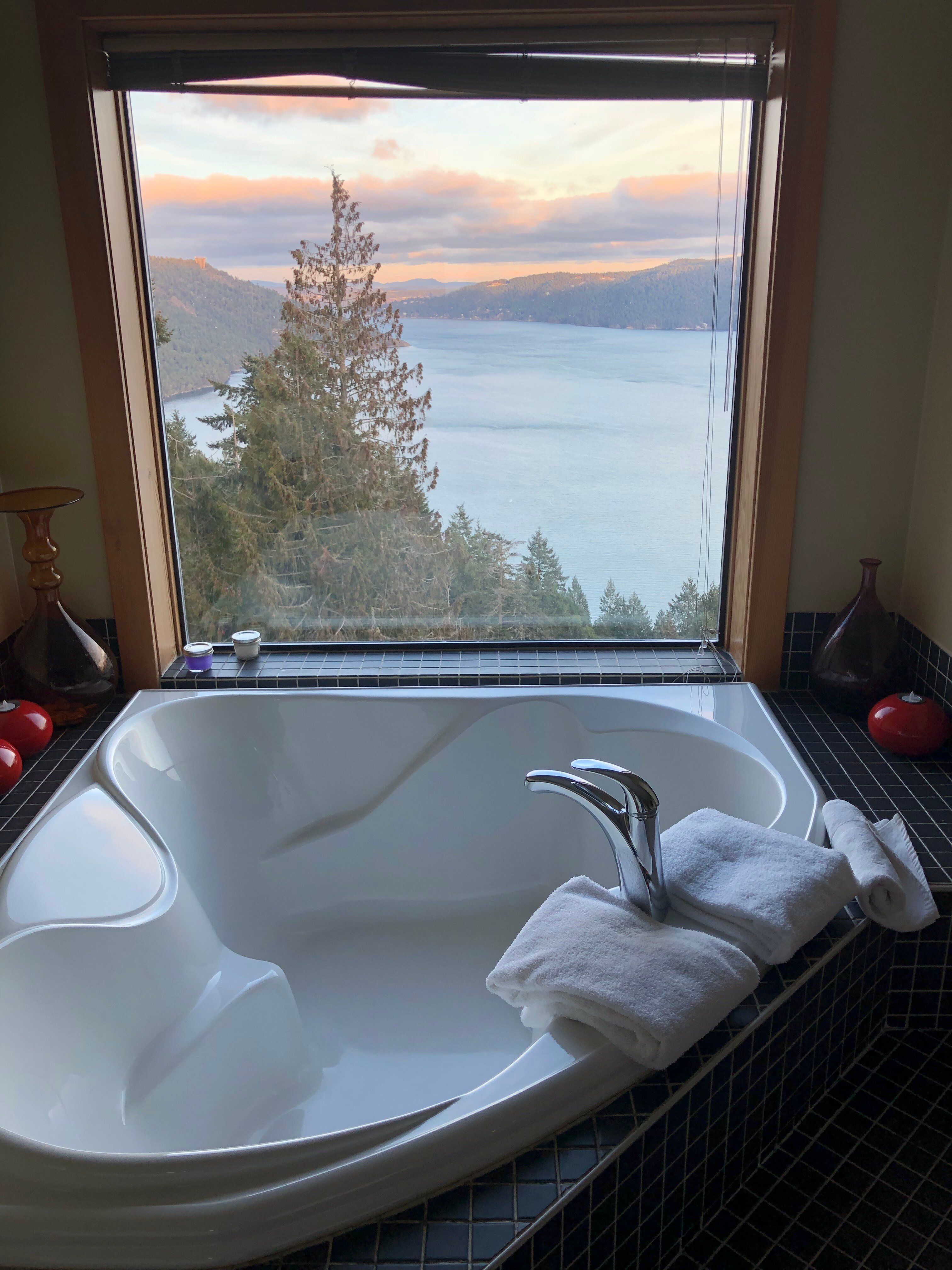 Moon Water Lodge-官方
