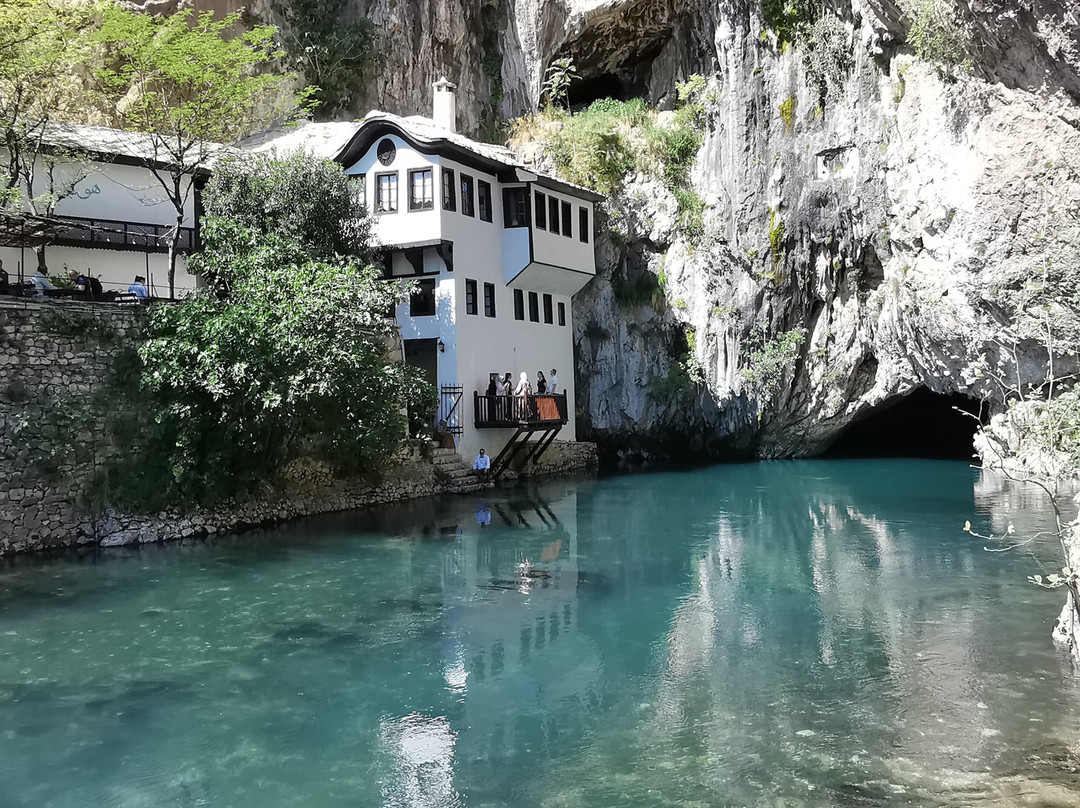 River Buna Spring景点图片