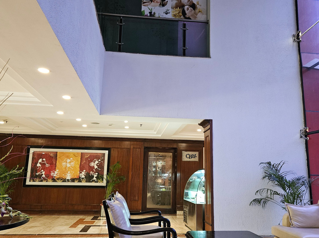 Le Lac Sarovar Portico主图