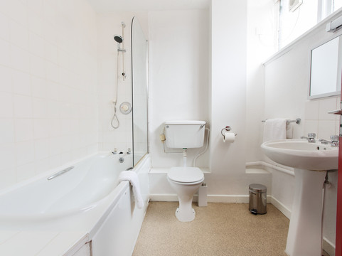 The Saddle Inn主图