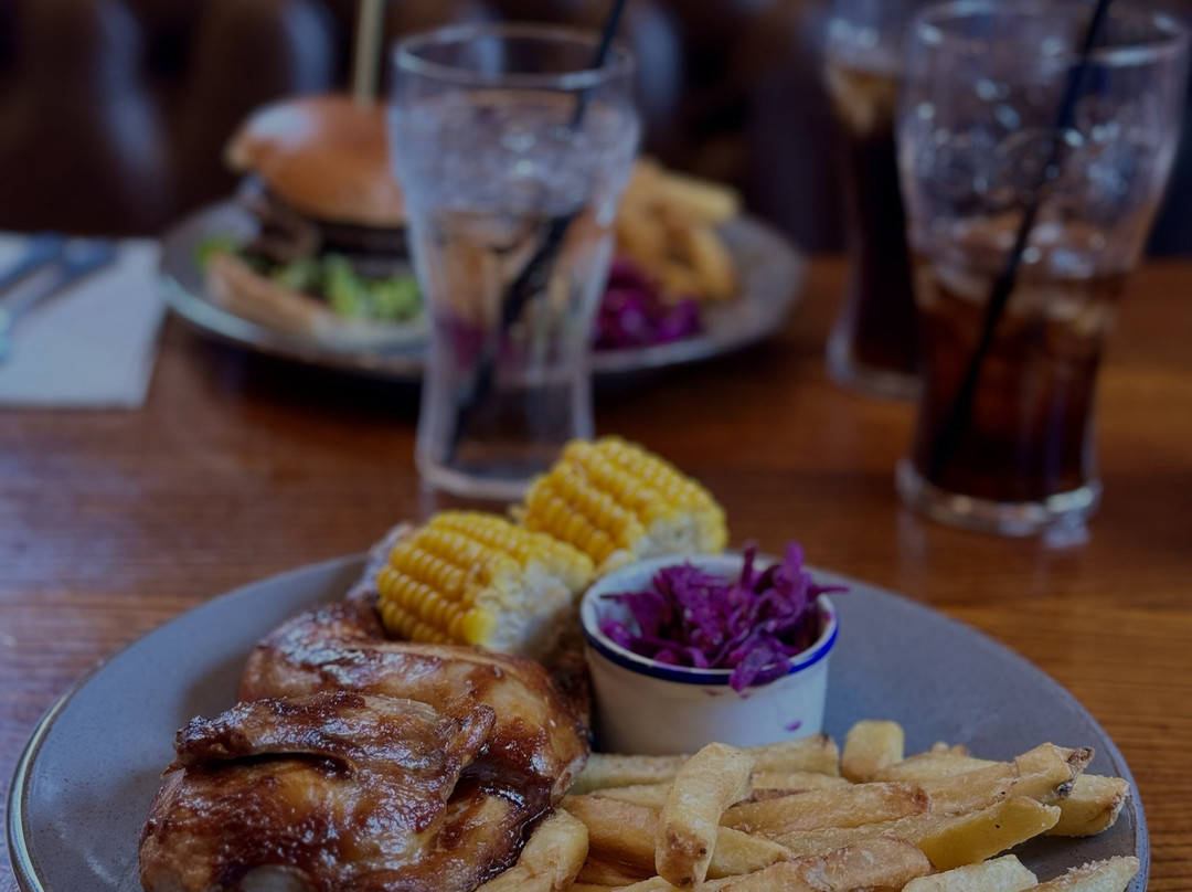 The Queens Head主图