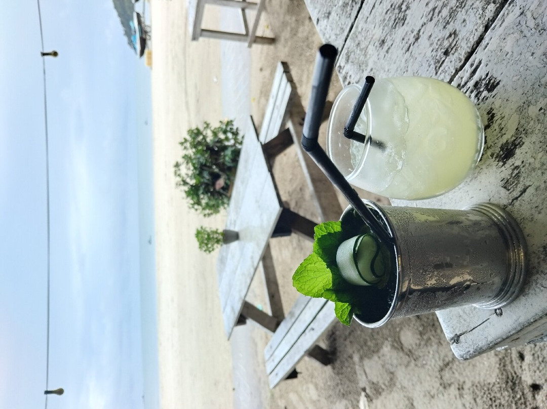 Ah Chong Beach Bar Cafe景点图片