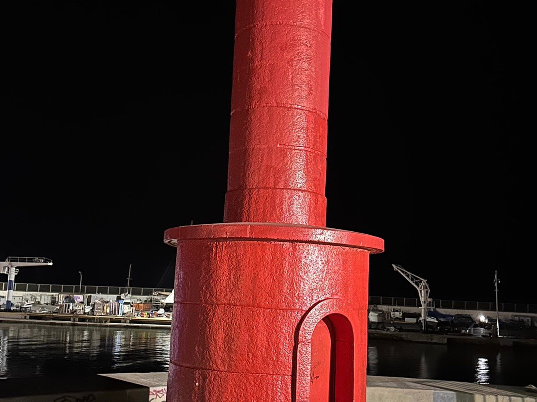 El Faro Rojo景点图片