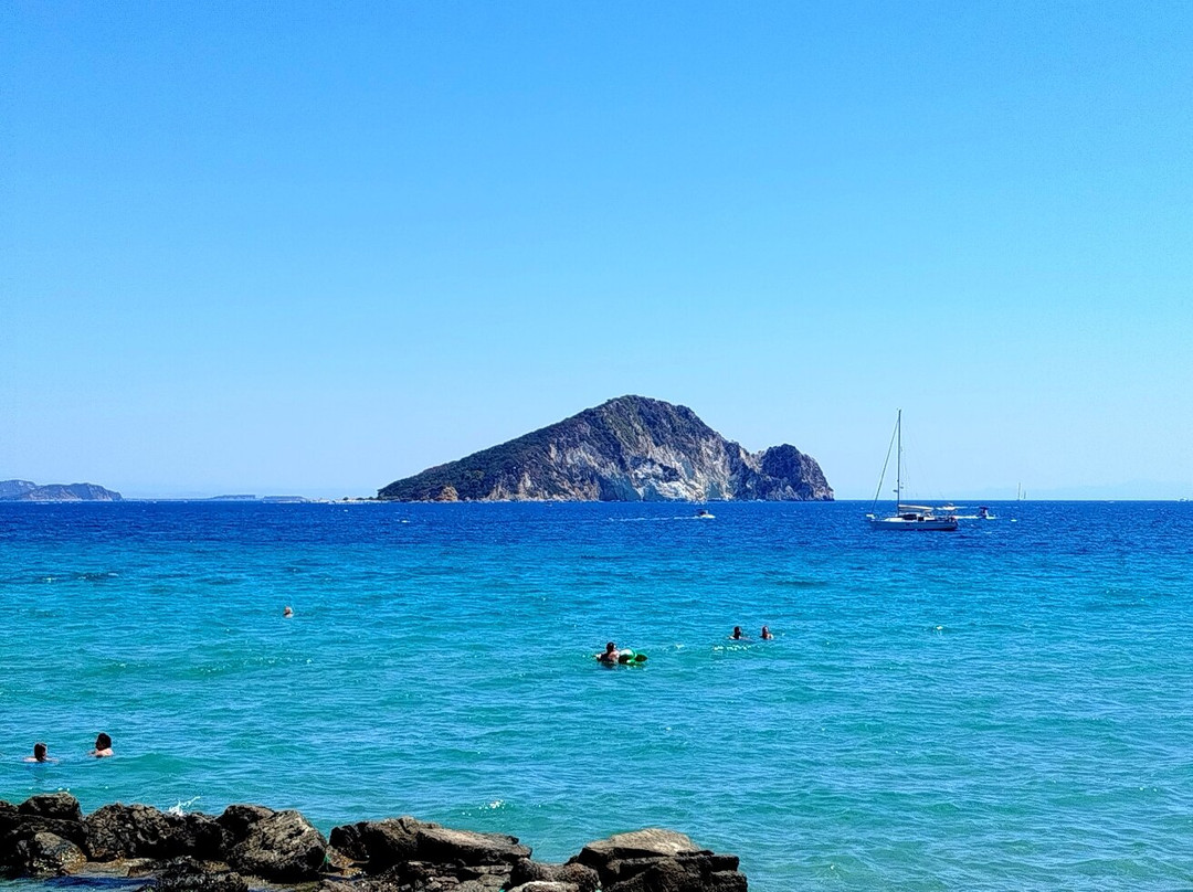 Keri Beach-利姆尼科利必去景点