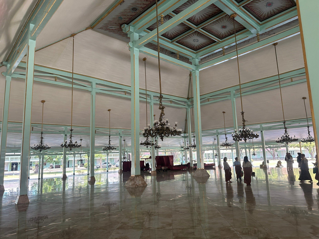 Surakarta Hadiningrat Palace景点图片