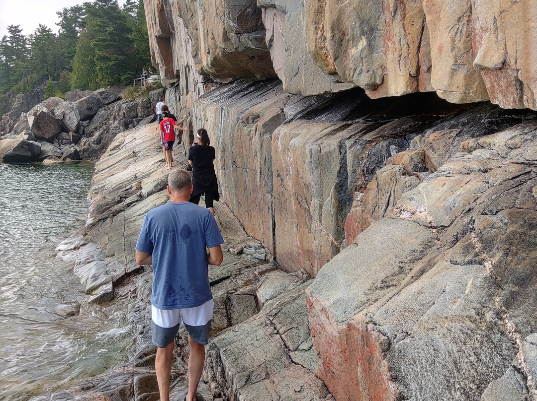 Agawa Rock Pictographs-Wawa必去景点