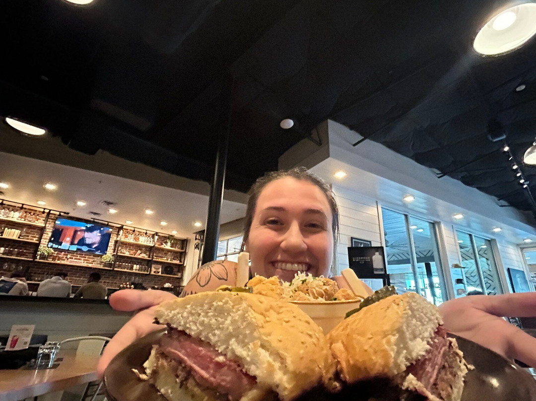 Lockwood Distilling Company-理查森必去景点