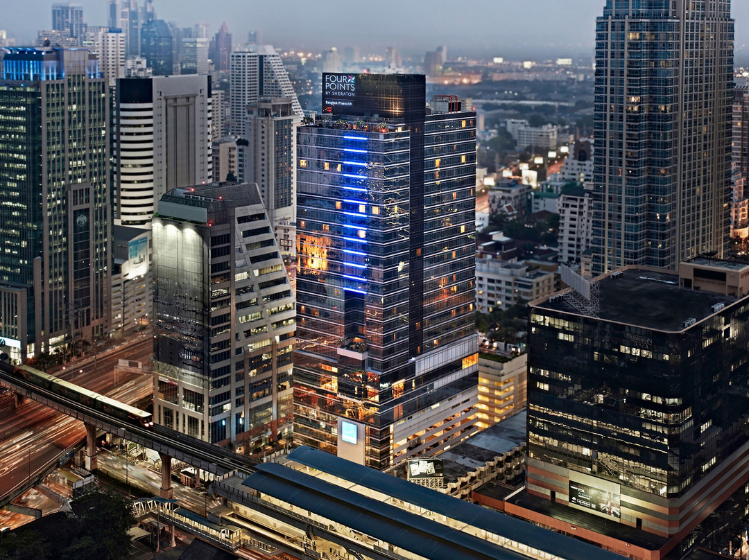 福朋喜来登酒店曼谷素坤逸隆齐酒店主图