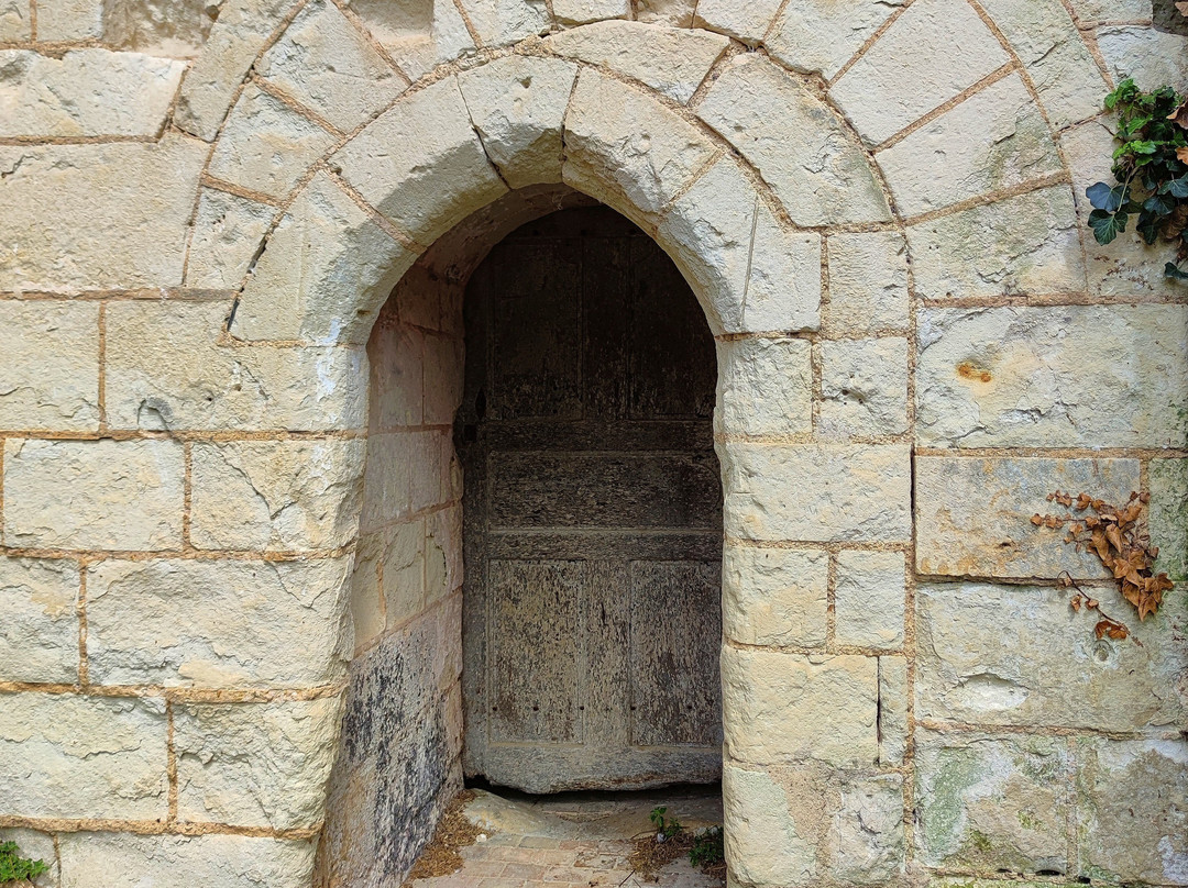 Ancienne abbatiale Notre-Dame-d'Asnières-Cizay-la-Madeleine必去景点