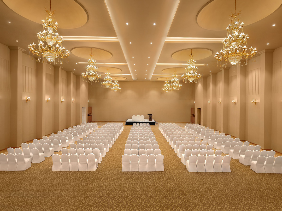 Time Square Resort & Spa Bhuj主图