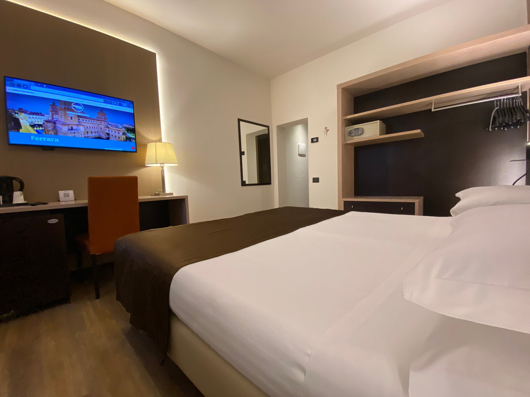 Hotel Carlton主图