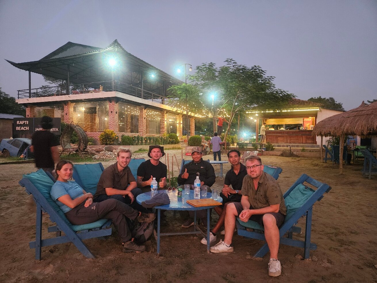 Tharu Community Home Stay-官方