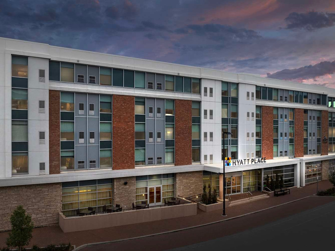 Hyatt Place Boulder / Pearl Street