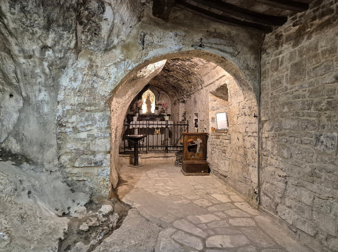 Santuario Madonna Di Frasassi-Genga必去景点