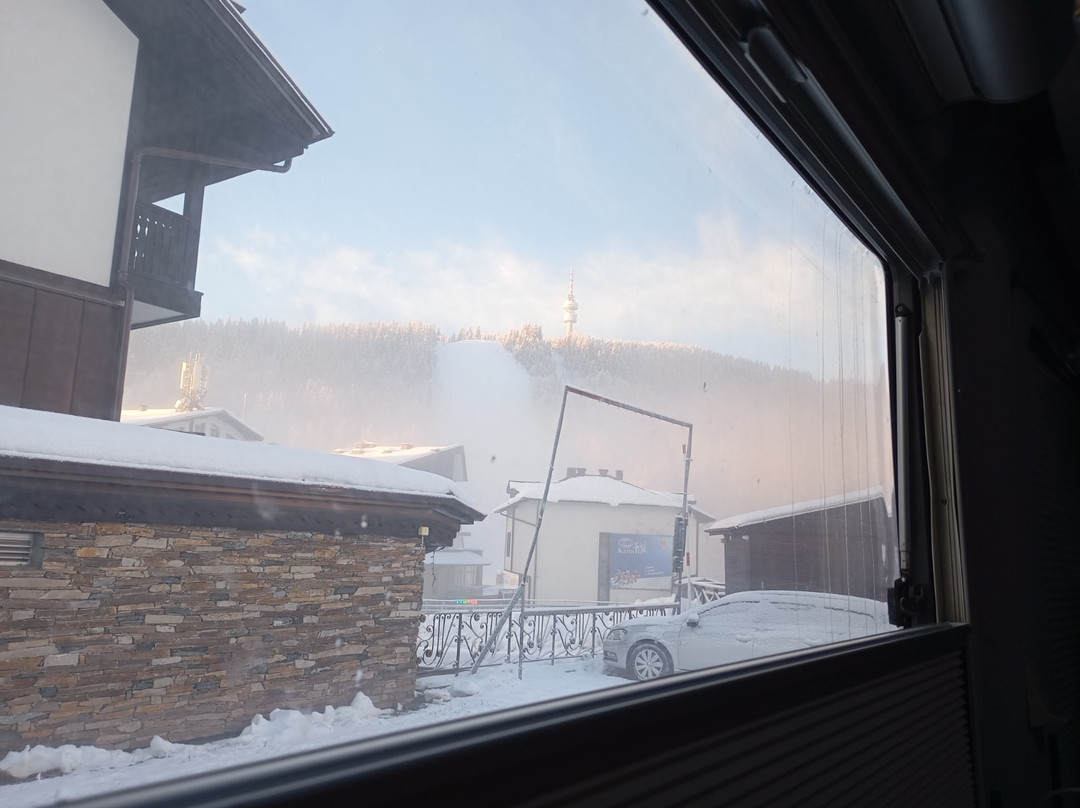 reSTART zona 82 SKI & SNOWBOARD SCHOOL-帕泊洛沃必去景点