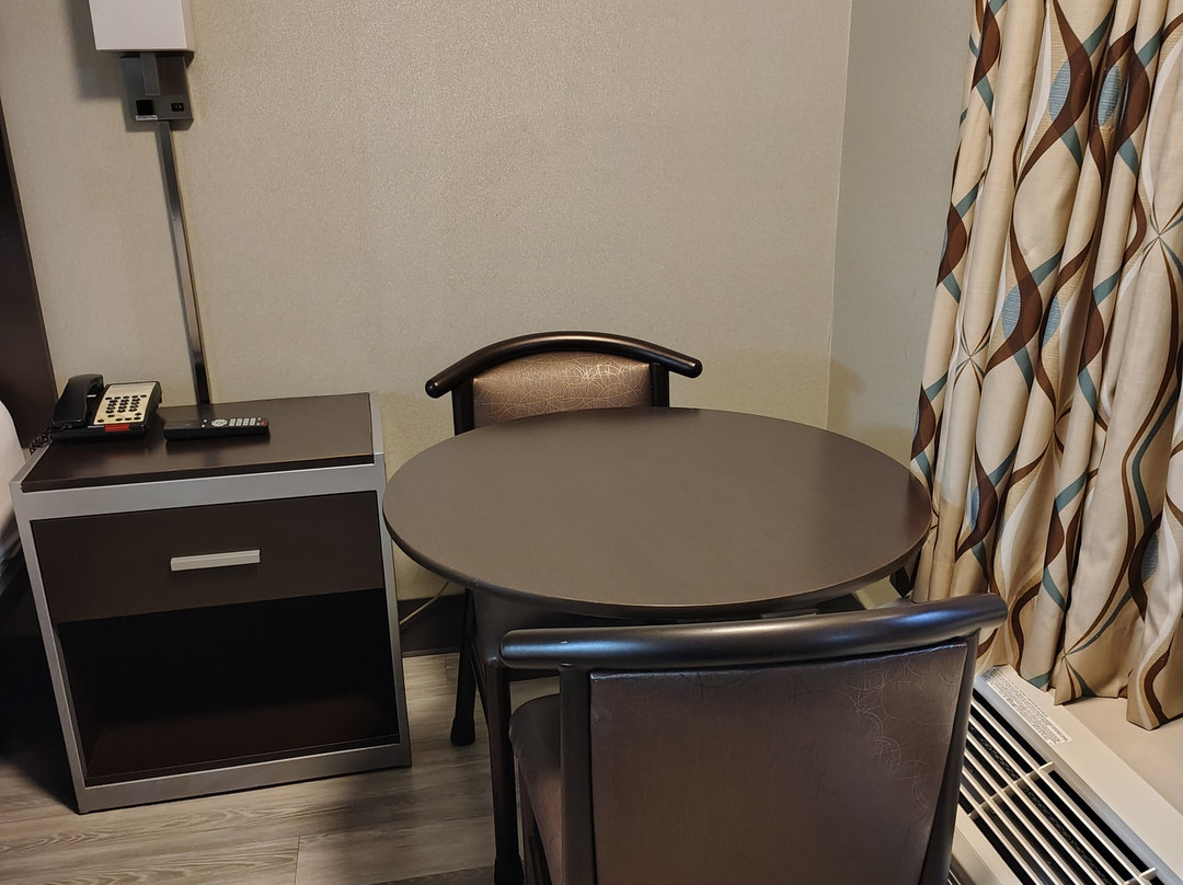 Deluxe Inn Fayetteville主图