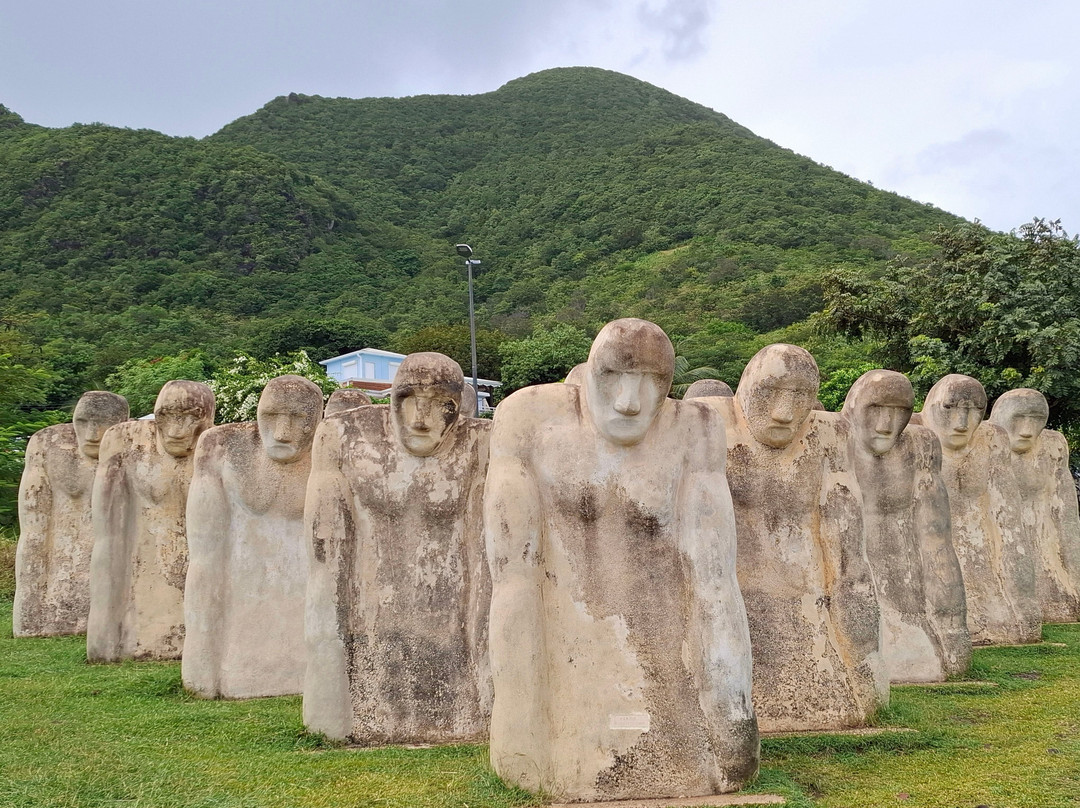 Karambole Tours-圣吕斯必去景点