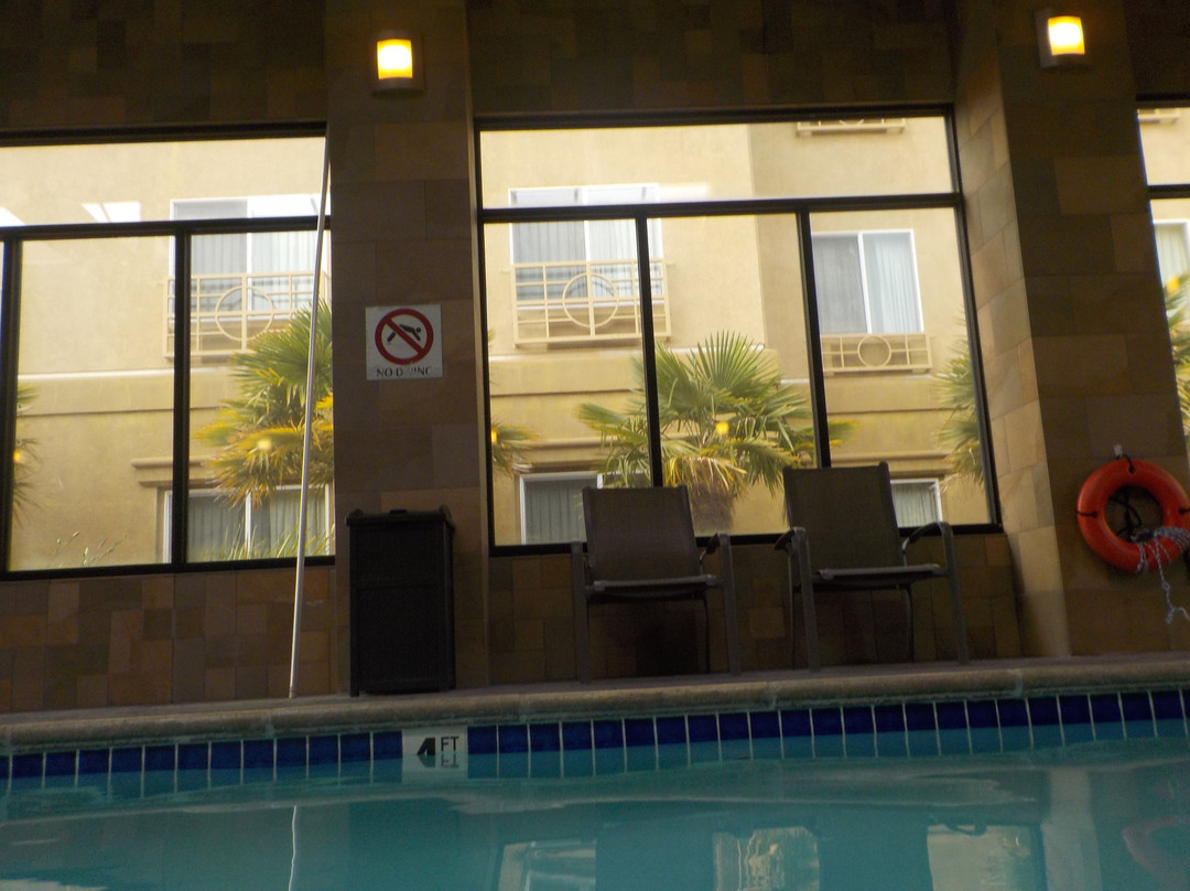 萨利纳斯智选假日酒店主图