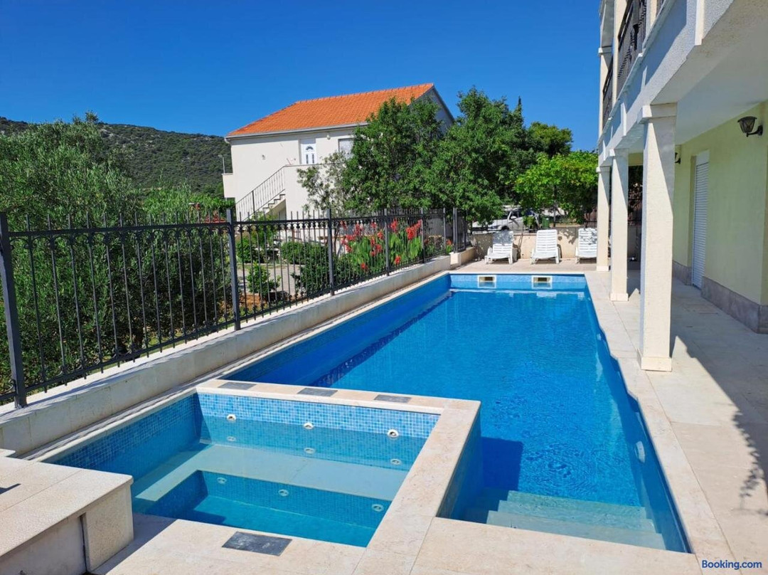 Apartments Neli